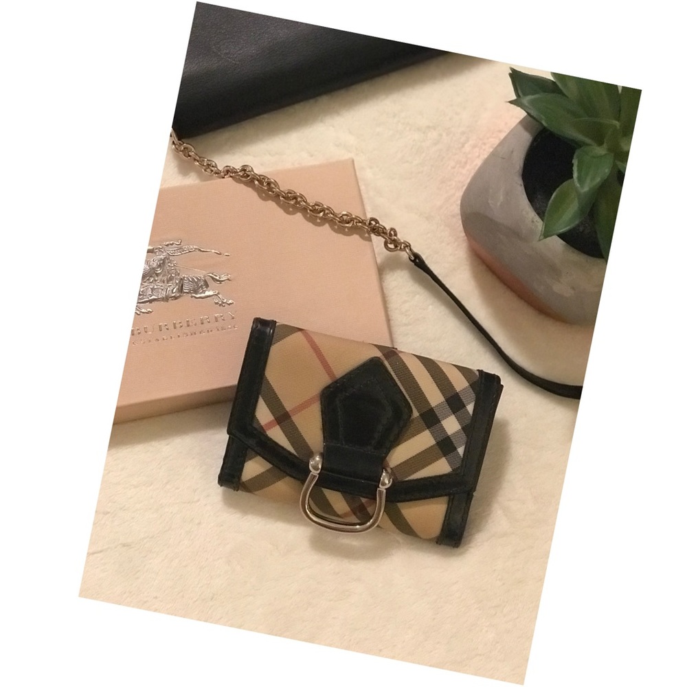💥PRICE DROP💥 Burberry Nova Check Compact Wallet